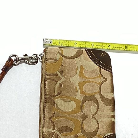 Coach Wristlet  - Picture 8 of 9
